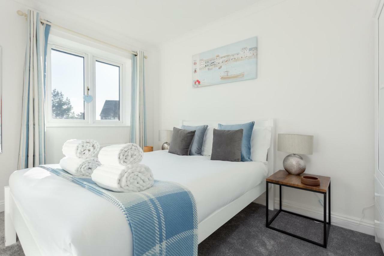 Fantasea Villa Poole Buitenkant foto