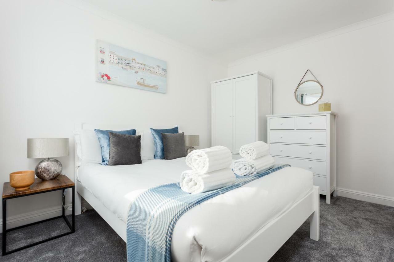 Fantasea Villa Poole Buitenkant foto